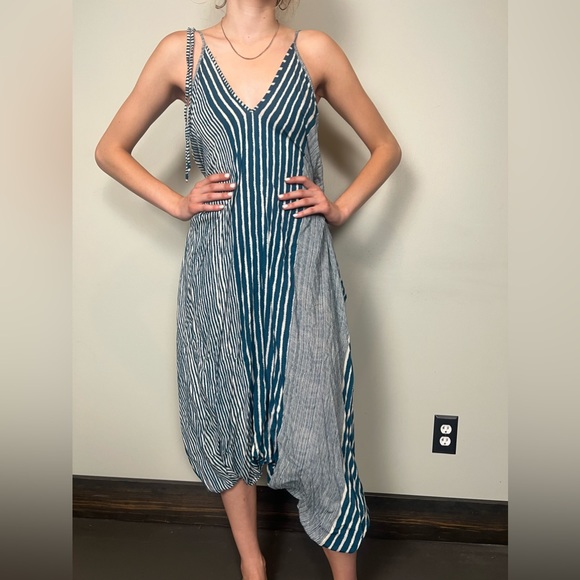 One Size Blue Striped no waist Jumpsuit with Shoulder Ties and elastic on legs - Picture 5 of 9